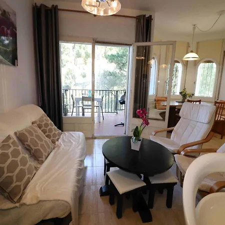 Spacious With Barbecue Apartment *
