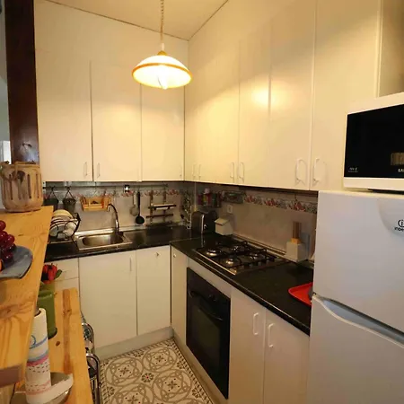 Apartment Spacious With Barbecue Montjoi