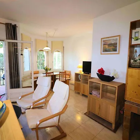 Spacious With Barbecue