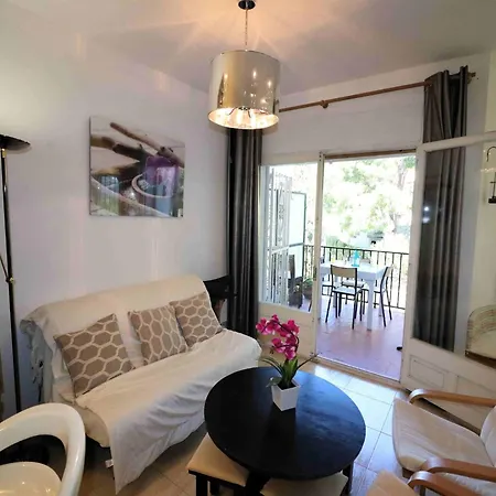 Apartment Spacious With Barbecue Montjoi