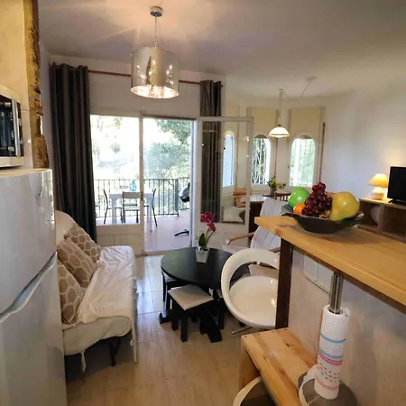 Spacious With Barbecue * Montjoi